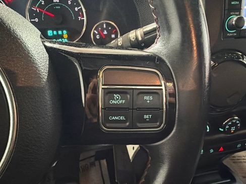 Used 2012 Jeep Wrangler Unlimited Sahara AWD/4WD image 30