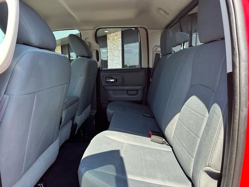 Used 2016 RAM 1500 Classic SLT AWD/4WD image 13