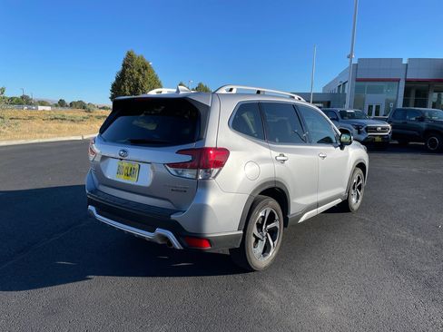 Used 2023 Subaru Forester Touring w/ Popular Package #3 AWD/4WD image 3