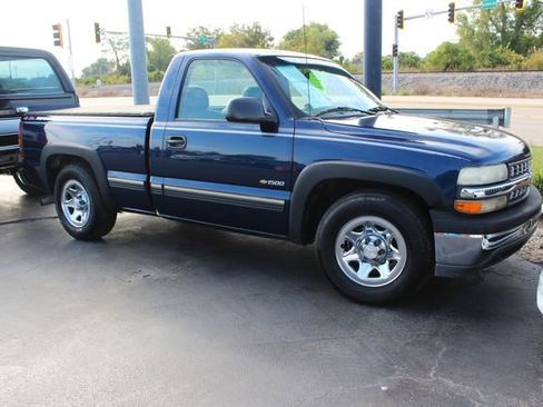 Used 2000 Chevrolet Silverado 1500 Regular Cab Short Bed w/ Exterior Appearance Pkg image 24