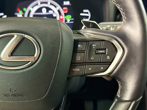 Used 2022 Lexus LX 600 4WD w/ Accessory Package (Z1) image 39