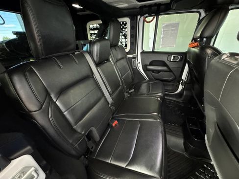 Used 2021 Jeep Wrangler Unlimited Sahara AWD/4WD image 43