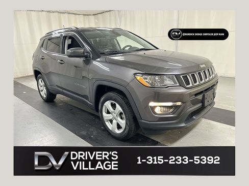 Used 2019 Jeep Compass Latitude w/ Cold Weather Group AWD/4WD image 1