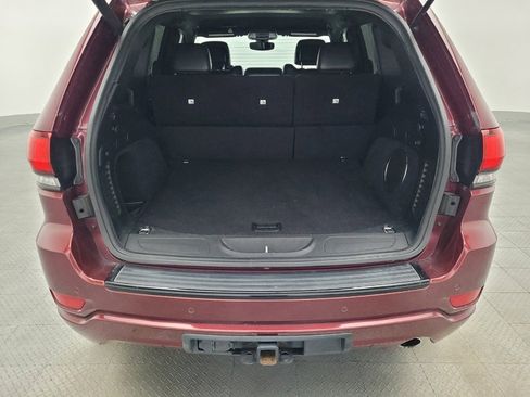 Used 2017 Jeep Grand Cherokee Altitude image 29