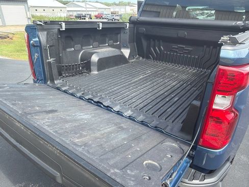 Used 2024 Chevrolet Silverado 1500 LT AWD/4WD image 14