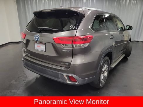 Used 2019 Toyota Highlander Limited Platinum AWD/4WD image 8