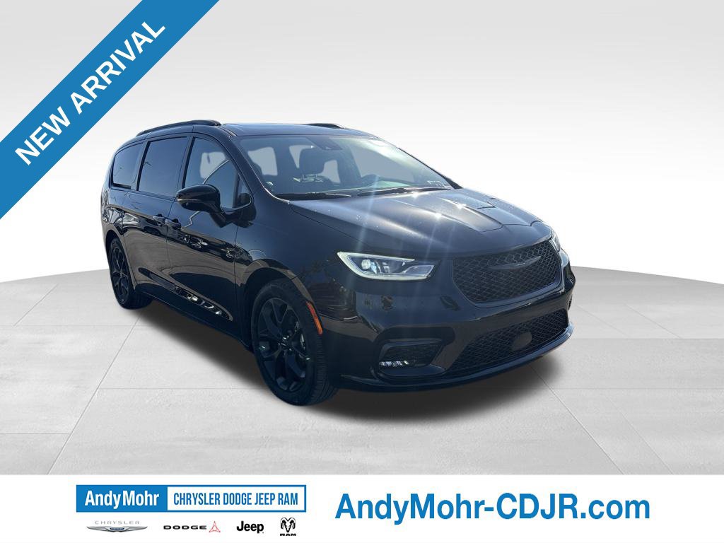 Used 2024 Chrysler Pacifica Limited w/ S Appearance Package FWD 360° Tour