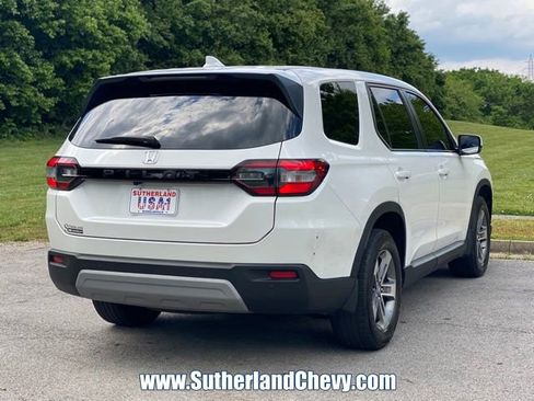 Used 2025 Honda Pilot EX-L image 7