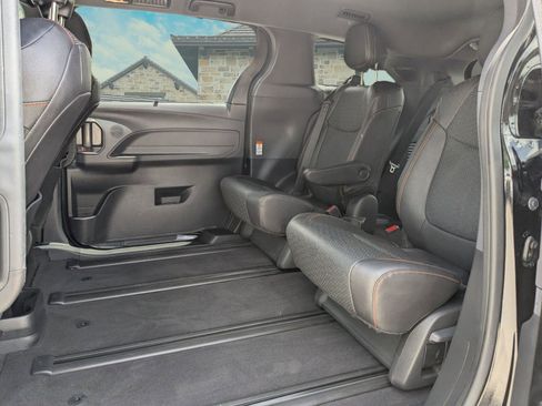 Used 2024 Toyota Sienna XSE w/ XSE Premium Package AWD/4WD image 18