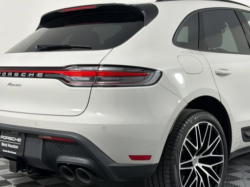 Certified 2026 Porsche Macan AWD/4WD image 28