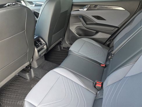 New 2026 Volkswagen Tiguan SE R-Line image 23