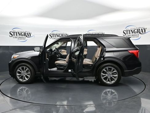 Used 2022 Ford Explorer XLT w/ Equipment Group 202A image 28