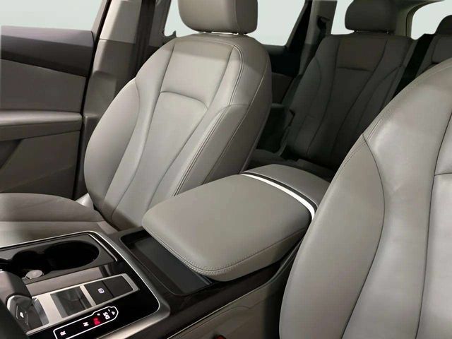 Used 2023 Audi Q7 3.0T Premium Plus w/ Premium Plus Package AWD/4WD image 63