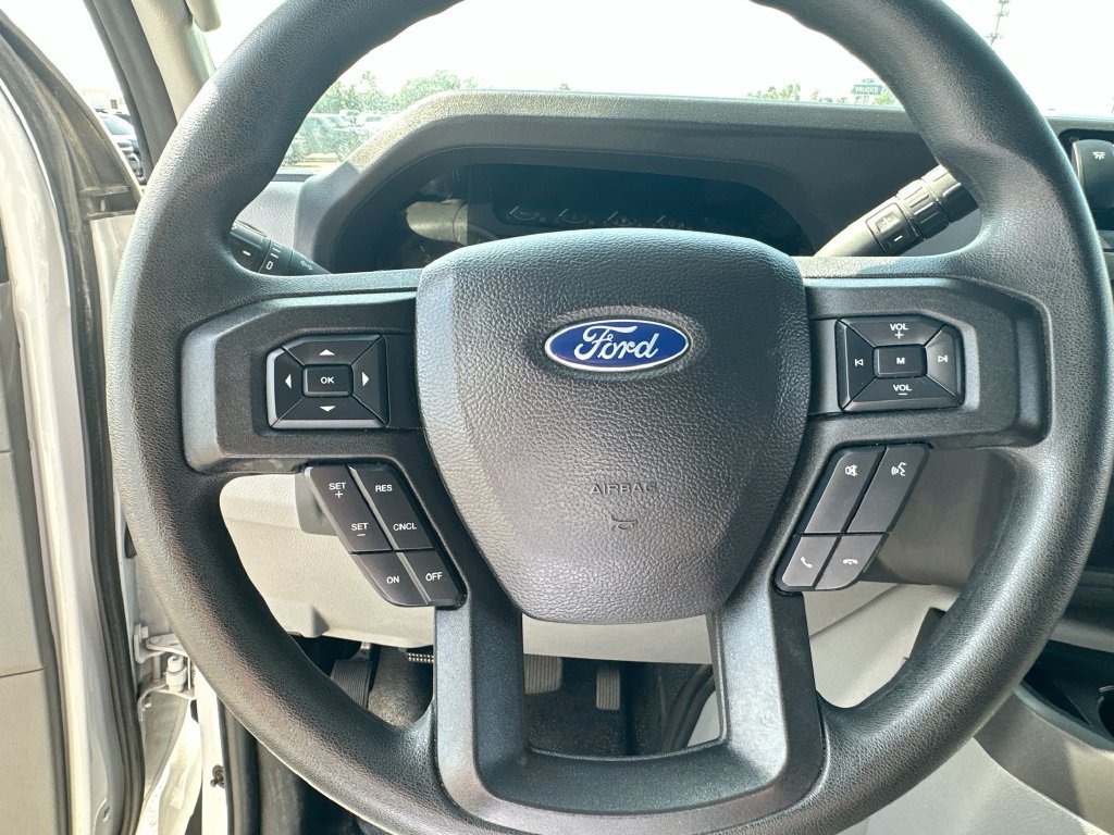 Used 2022 Ford E-450 and Econoline 450 Super Duty RWD image 17