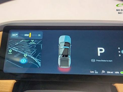 Used 2025 Rivian R1T Premium AWD/4WD image 41