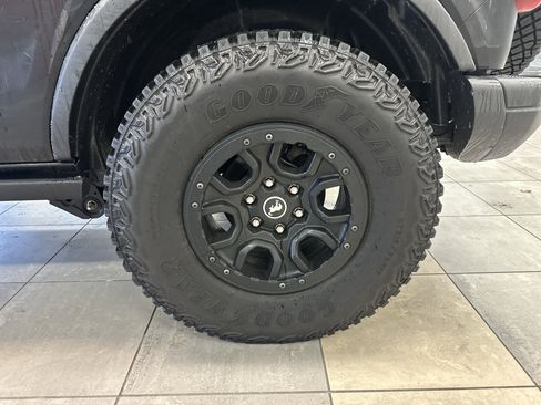 Used 2024 Ford Bronco Black Diamond image 5