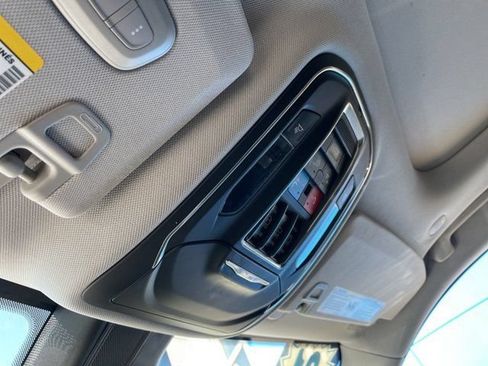 Used 2021 Jeep Grand Cherokee L Limited AWD/4WD image 17