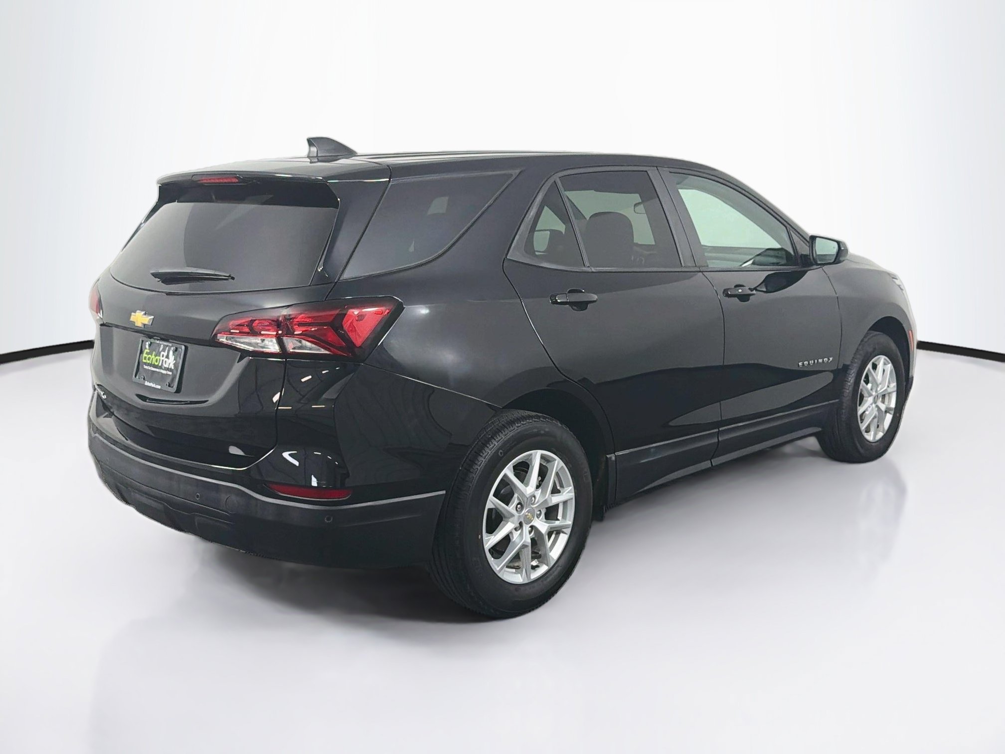 Used 2023 Chevrolet Equinox LS w/ LS Convenience Package FWD image 9