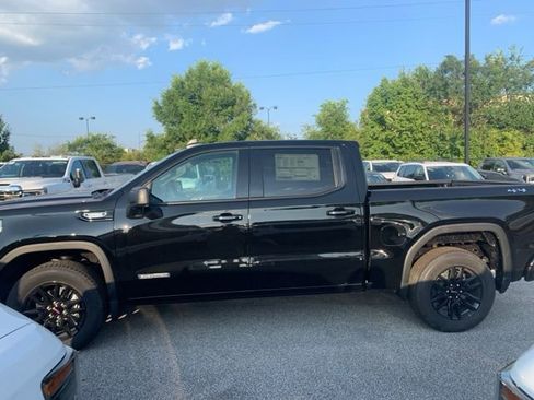 New 2026 GMC Sierra 1500 Elevation image 7