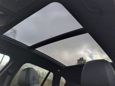 New 2026 BMW X5 xDrive50e image 17