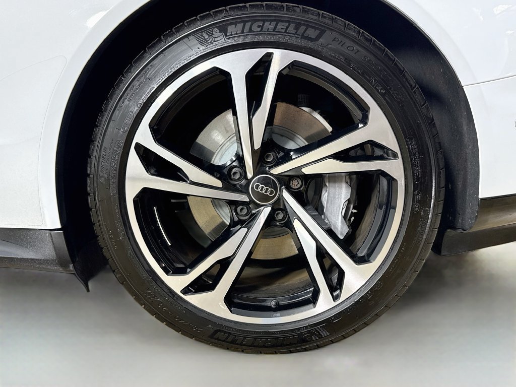 Used 2023 Audi e-tron GT Prestige AWD/4WD image 31