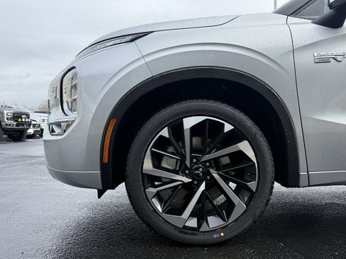 Used 2025 Mitsubishi Outlander SEL image 33