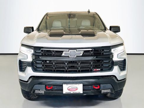 Used 2025 Chevrolet Silverado 1500 LT Trail Boss w/ Convenience Package II AWD/4WD image 2