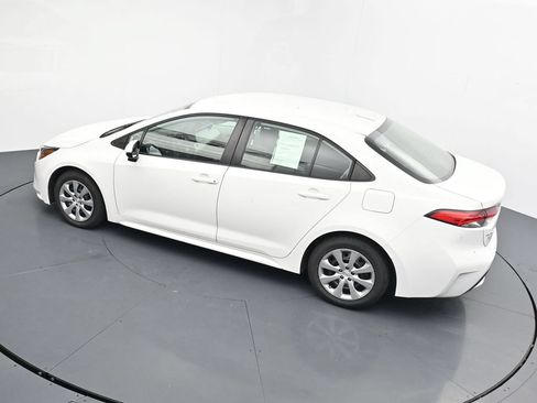 Used 2021 Toyota Corolla LE FWD image 13