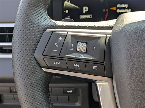 New 2025 Mitsubishi Outlander SE image 16