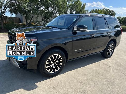 Used 2025 Ford Expedition Platinum AWD/4WD image 1