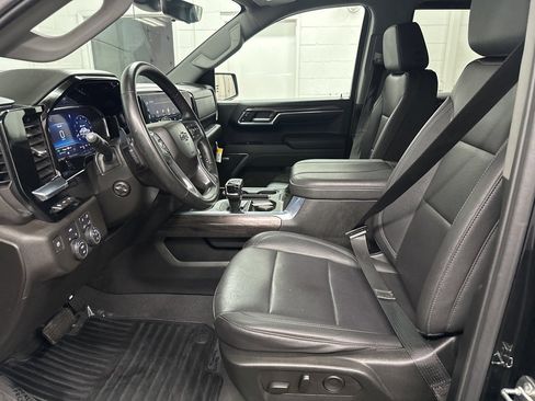 Used 2024 Chevrolet Silverado 1500 LTZ w/ LTZ Premium Package image 19