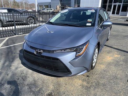 Used 2025 Toyota Corolla LE image 4