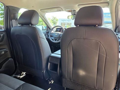 Used 2024 Chevrolet Trax LT FWD image 16