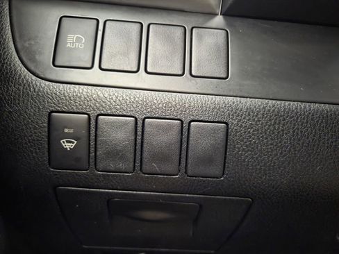 Used 2019 Toyota Highlander LE image 21