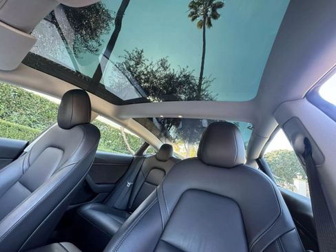 Used 2022 Tesla Model 3 Long Range image 12