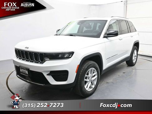 Used 2023 Jeep Grand Cherokee Laredo w/ Luxury Tech Group I image 13