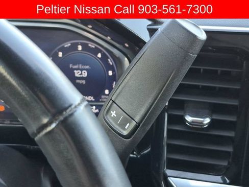 Used 2025 Chevrolet Silverado 1500 LT AWD/4WD image 33