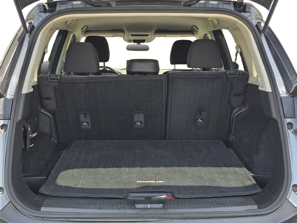 Used 2021 Nissan Rogue S FWD image 12