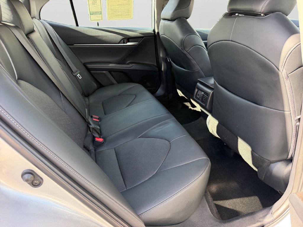 Used 2023 Toyota Camry XSE FWD image 9