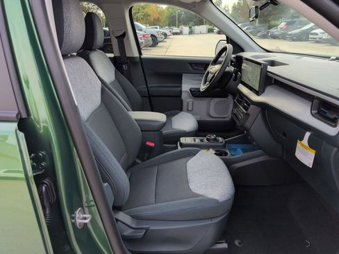 New 2025 Ford Maverick XLT image 14