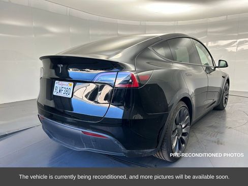 Used 2024 Tesla Model Y Performance image 5