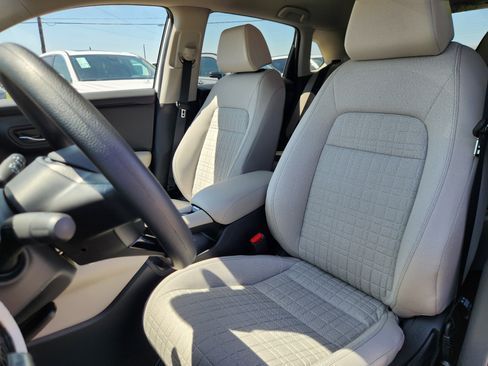 New 2026 Honda HR-V LX image 8