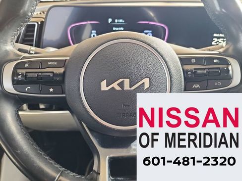 Used 2023 Kia Sportage EX image 16