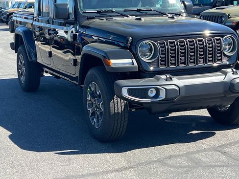 New 2026 Jeep Gladiator Sport AWD/4WD image 9