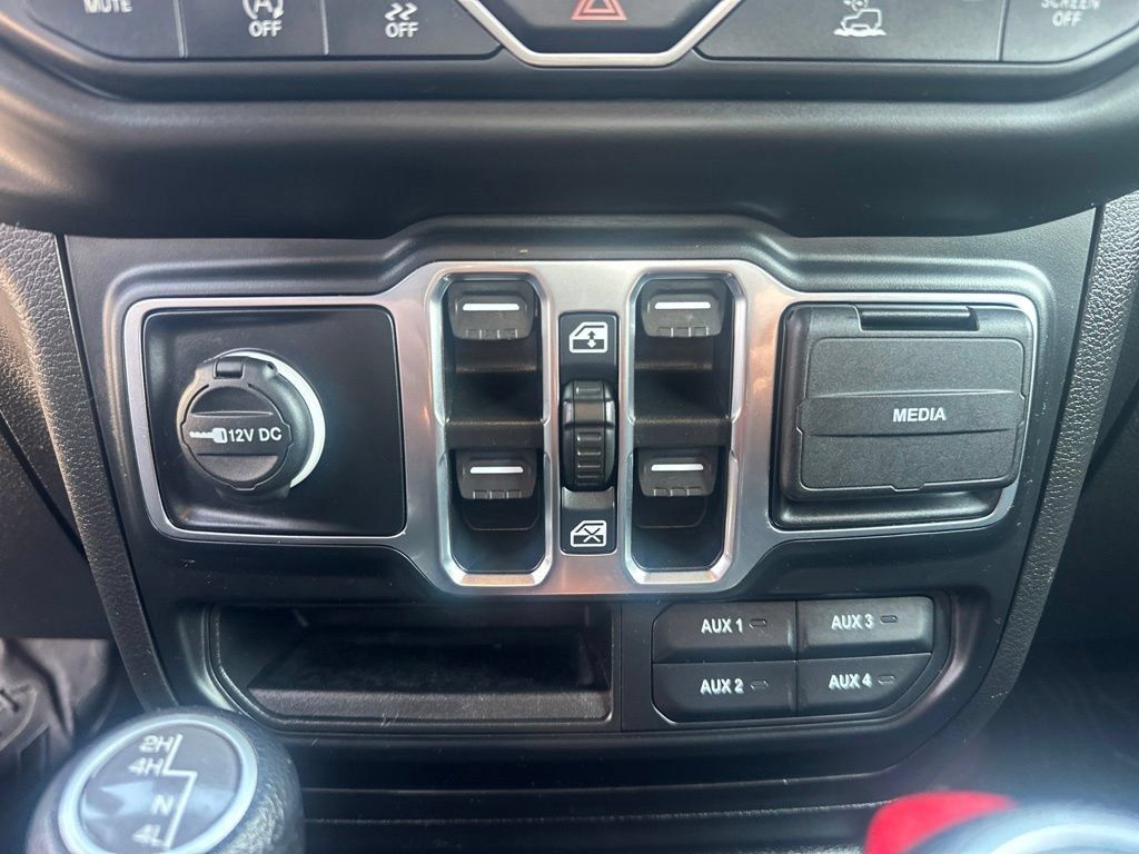 Used 2022 Jeep Gladiator Sport AWD/4WD image 21