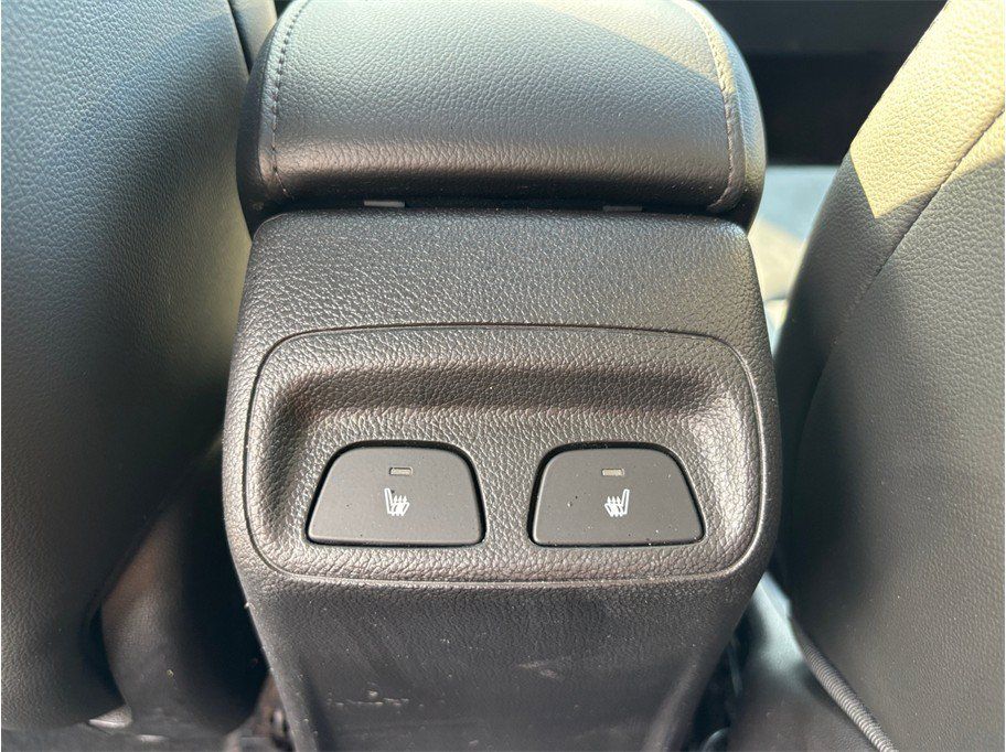 Used 2017 Chevrolet Cruze Premier FWD image 35
