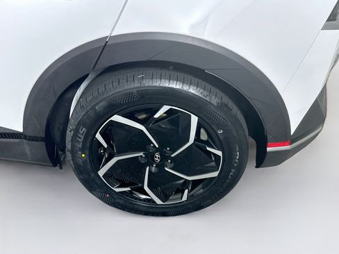 Used 2024 Hyundai Ioniq 5 SE RWD image 11