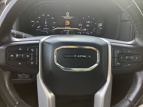Used 2023 GMC Yukon Denali w/ Denali Reserve Package AWD/4WD image 18