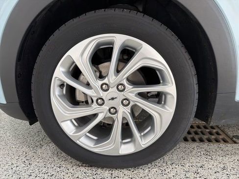 Used 2022 Chevrolet Bolt EUV LT image 25