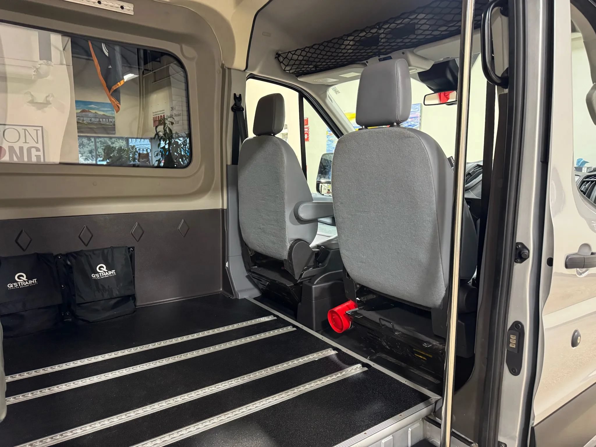 Used 2019 Ford Transit 250 148 Medium Roof RWD image 27